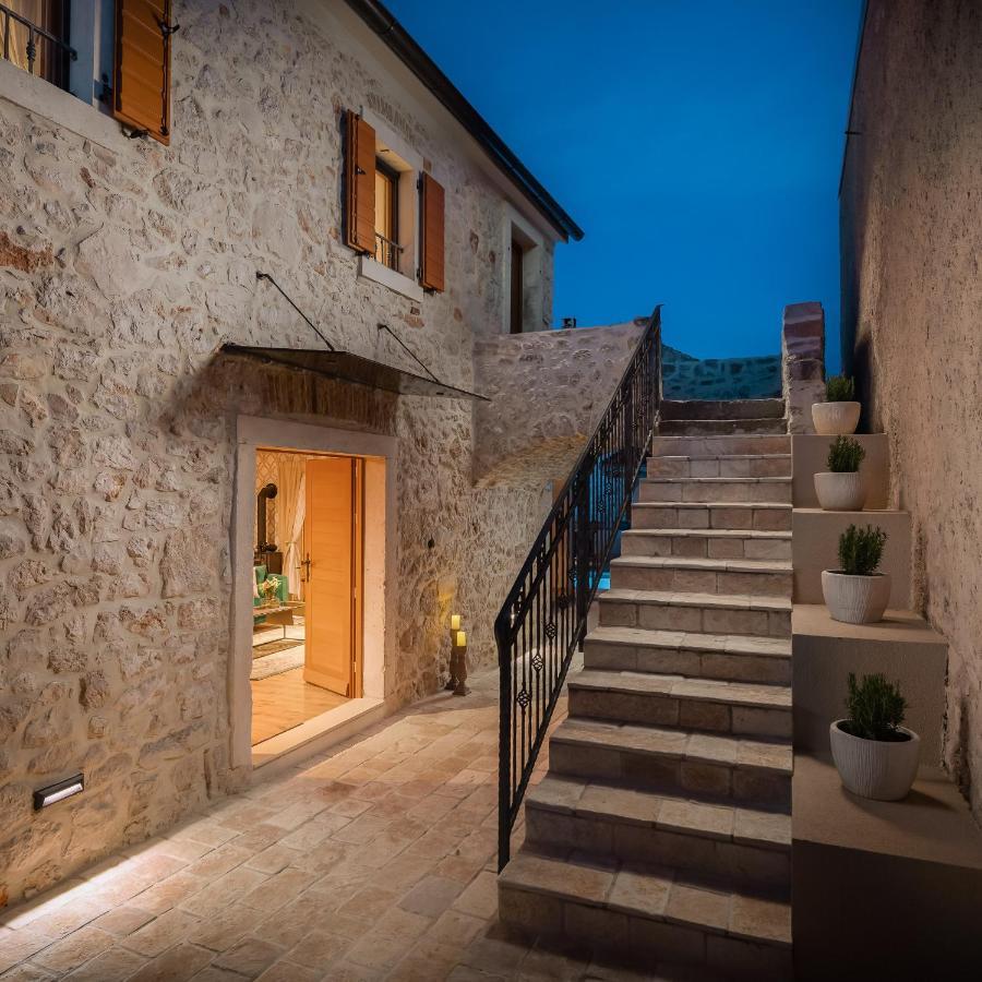 Villa Kameni Dvori Sveti Filip i Jakov Exterior foto